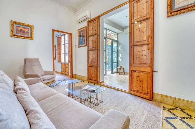 Petra – A Townhouse with Character — photo 5