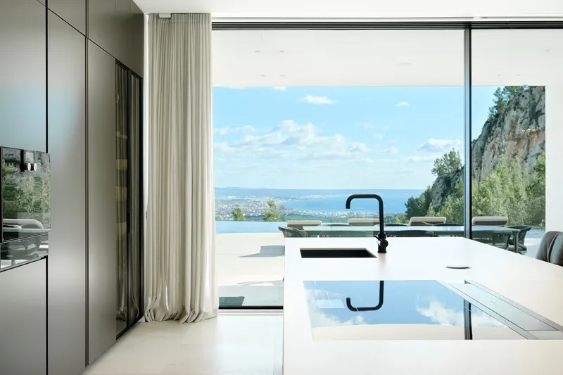 Exclusive: Impressive newly built property with spectacular sea and city views - Marcel Remus Real Estate — photo 9