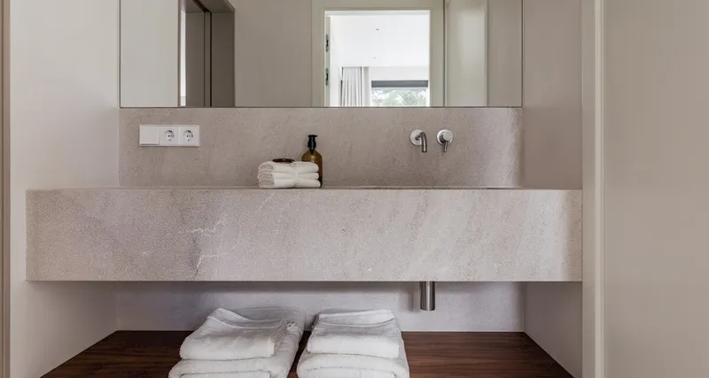 Luxury new-build garden apartment in Cala Mayor with large terraces and private pool — photo 5