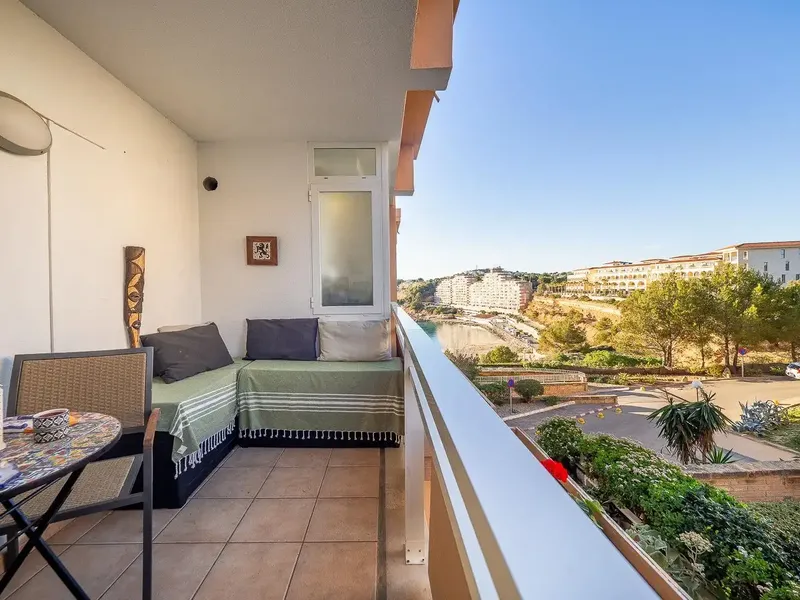 Exclusive apartment in one of the most sought-after and prestigious areas of southwest Mallorca, Port Adriano, an elite marina — photo 4