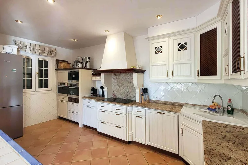 3-bedroom villa with pool for rent — photo 7