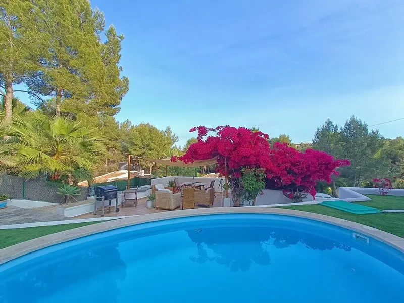 Welcome to this charming Mediterranean villa, located in the quiet residential area of Costa de la Calma in Mallorca. Completely renovated — photo 4