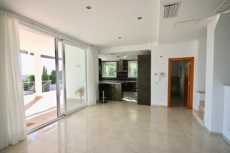 New build villa in popular residential area of Nova Santa Ponsa — photo 11