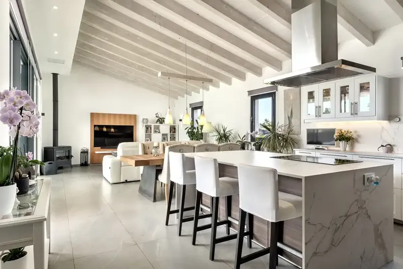 Newly built chalet in the quiet residential area of Crestatx, north of Mallorca, combining contemporary design — photo 2