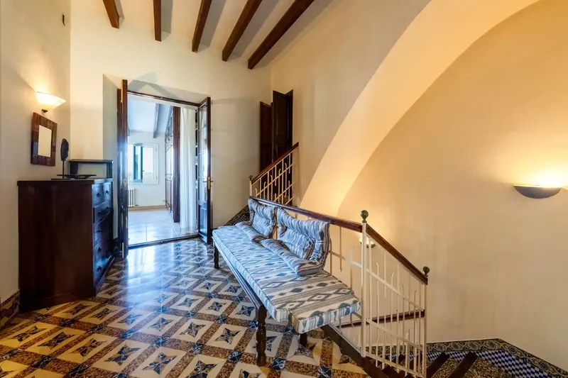 Charming village house in classic Mallorcan style located in the center of Capdepera, offering approx. 180 m² of living space — photo 8
