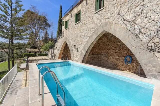 Unique villa with holiday rental license for sale in Valldemossa, Mallorca — photo 1