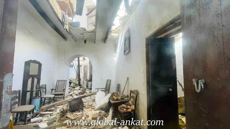 Corner house to renovate in Felanitx, with a building of 187m2 on a plot of 202m2. — photo 2