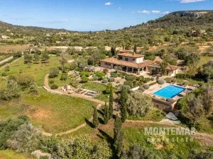 Finca in Hacienda style with beautiful panoramic views to the church of Cas Concos — photo 1