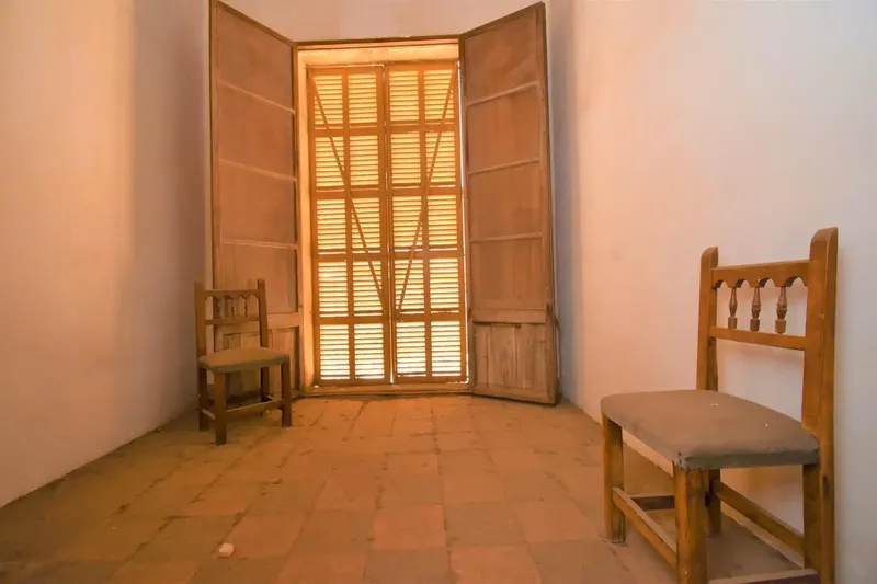 Emblematic building of 374 m2 built for sale in Muro, ideal for renovation. — photo 6