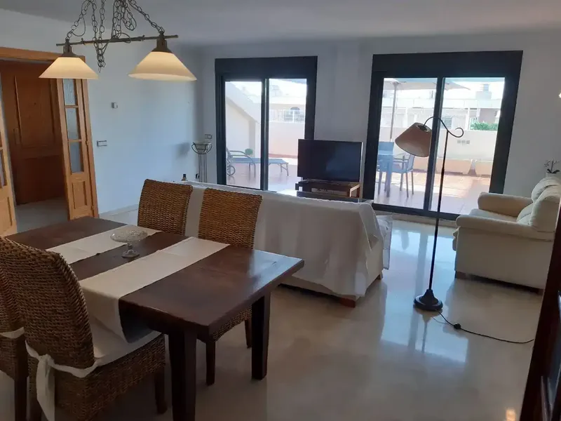 Ático 140 m en Parc Ses Fonts con 3 terrazas (120m) a nivel comedor y cocina. Comedor 40 metros con pasaplatos. 4 habitaciones dobles con 4  — photo 7