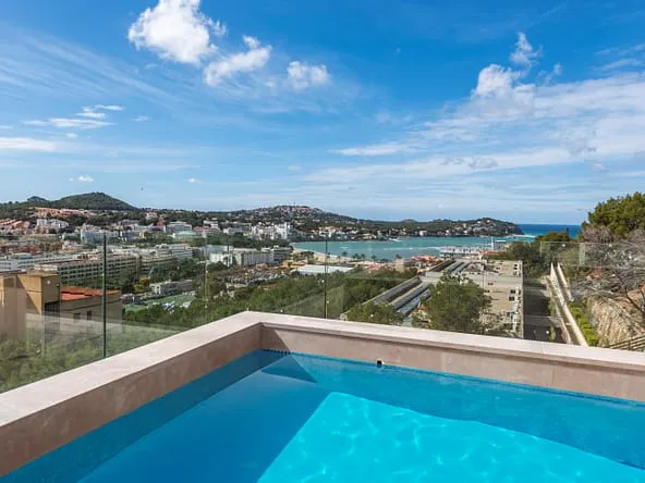 Exclusive penthouse in Santa Ponsa with private rooftop pool, sea views & luxury finishes — photo 1
