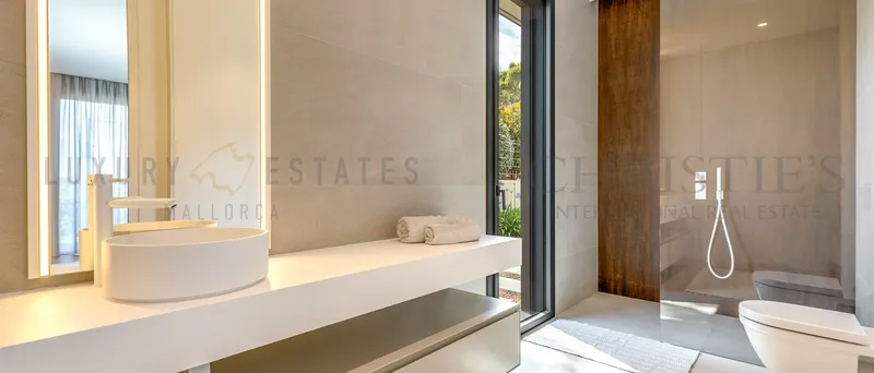 Modern new build luxury villa in Santa Ponsa on Mallorca with sea views — photo 11