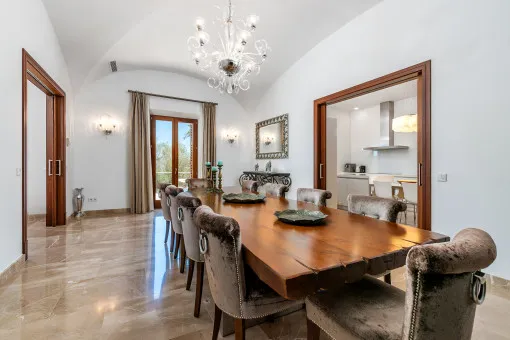 Manacor, magnificent luxury country house on a hilltop with pool and sea views, not far from Manacor — photo 12