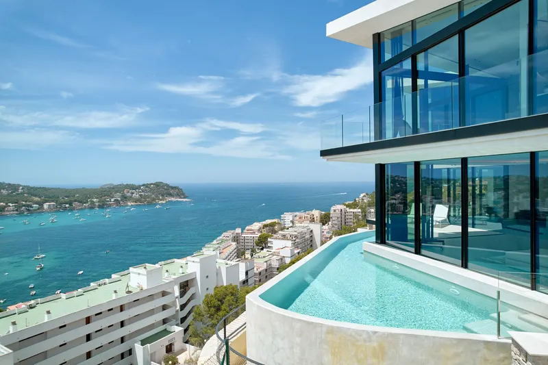 State-of-the-art villa with stunning sea views, overlooking the bay of Santa Ponsa — photo 2