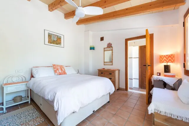 Charming country retreat with pool for sale in Búger, North Mallorca — photo 8