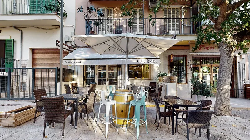 Pub - Puigpunyent, Built Surface 114m², 3 Bathrooms — photo 1