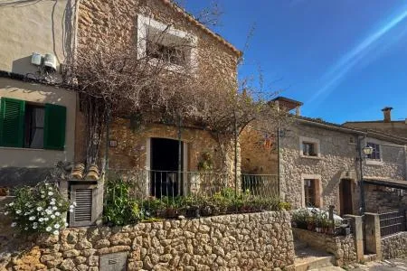 Village house - Alaró — photo 1