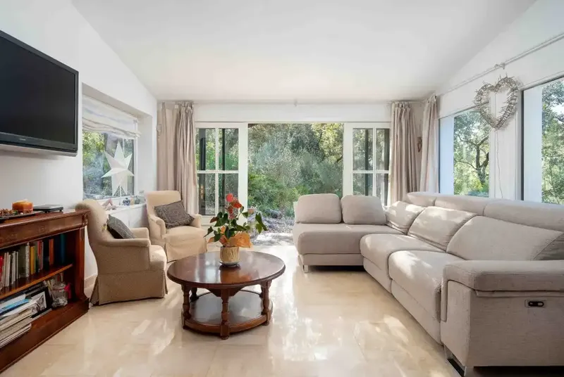 This magnificent 5-bedroom, 3-bathroom finca for sale in the Puigpunyent area near its charming village. With about 300 m2 this propi — photo 7