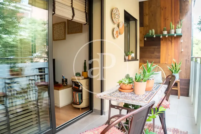 Reformed 100 m² flat for sale in Llevant — photo 8