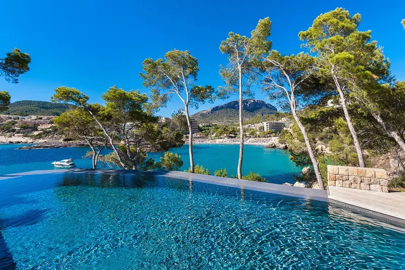 Unique designer villa with guest house and direct sea access — photo 2
