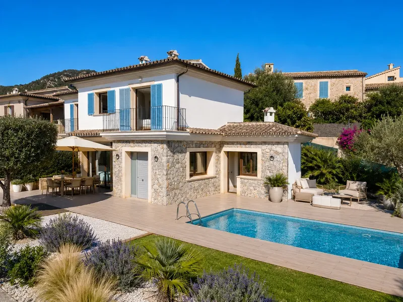 Townhouse for Sale in Es Capdellà with Mountain Views — photo 1