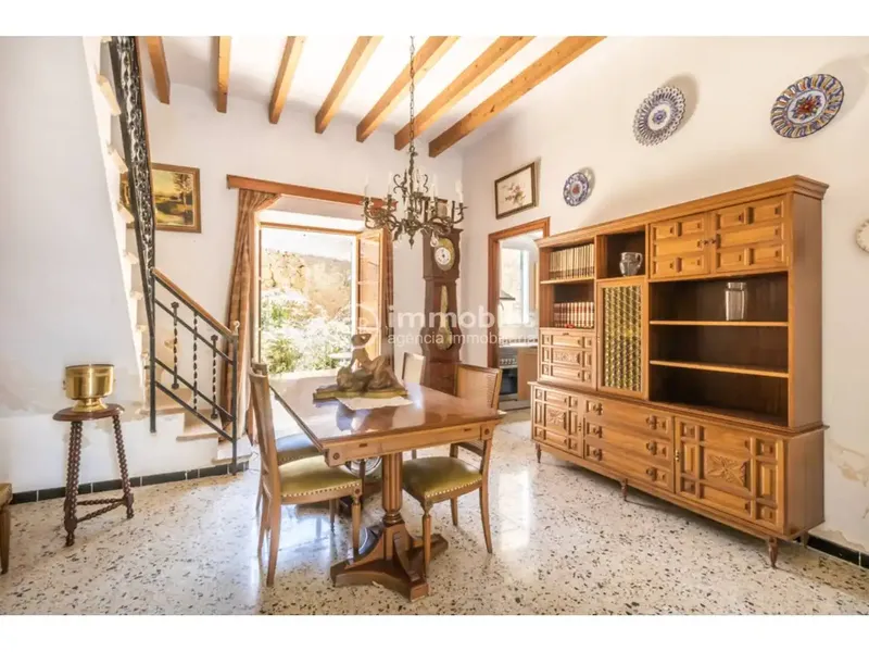 ENCANTADORA CASA SEÑORIAL EN BINIALI CON AMPLIO PATIO Y ZONA DE GARAJE — photo 12