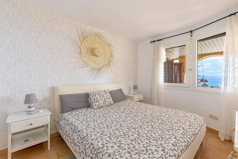 Sea view apartment in sought-after residential area in Illetas — photo 8