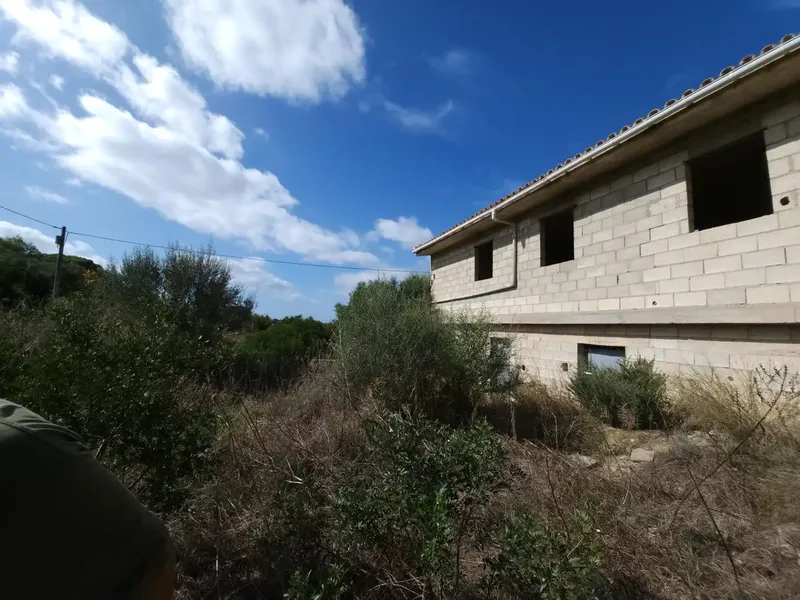 Opportunity: Rustic estate with agricultural building under construction near the beach — photo 2