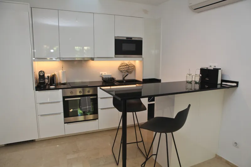 One-Bedroom Furnished Apartment in Central Location in Perfect Condition - Temporary Contract — photo 7