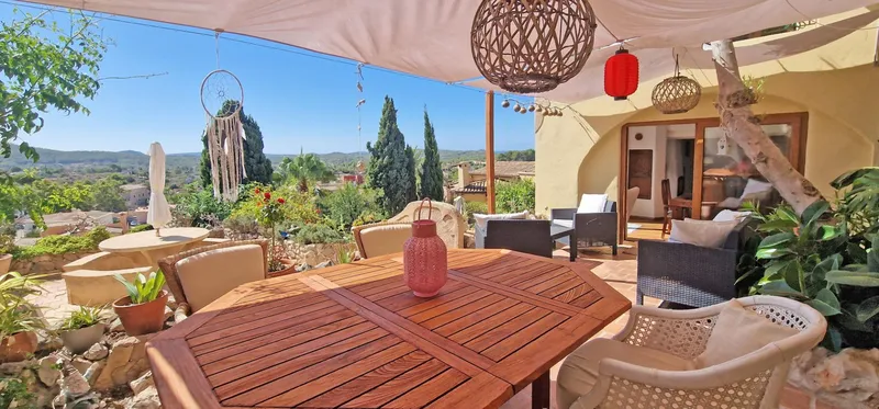 Extraordinary village house with spectacular panoramic views in Calvia — photo 3