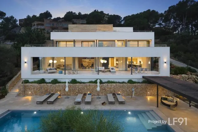 Contemporary luxury villa for sale in Puerto Pollensa, Mallorca — photo 1
