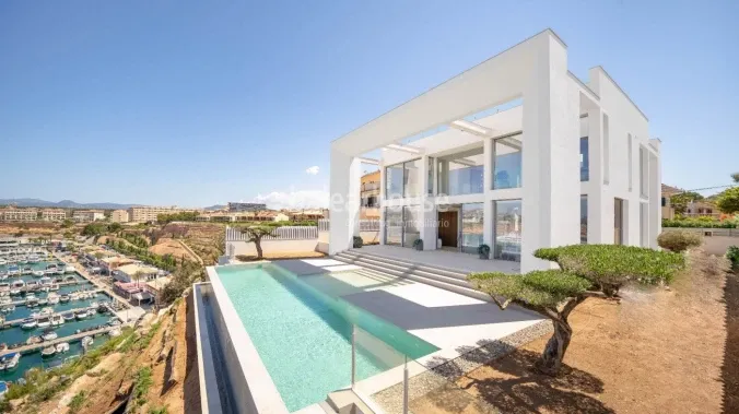 Sensational newly built villa in Port Adriano, which stretches out like a great lookout to the sea — photo 3