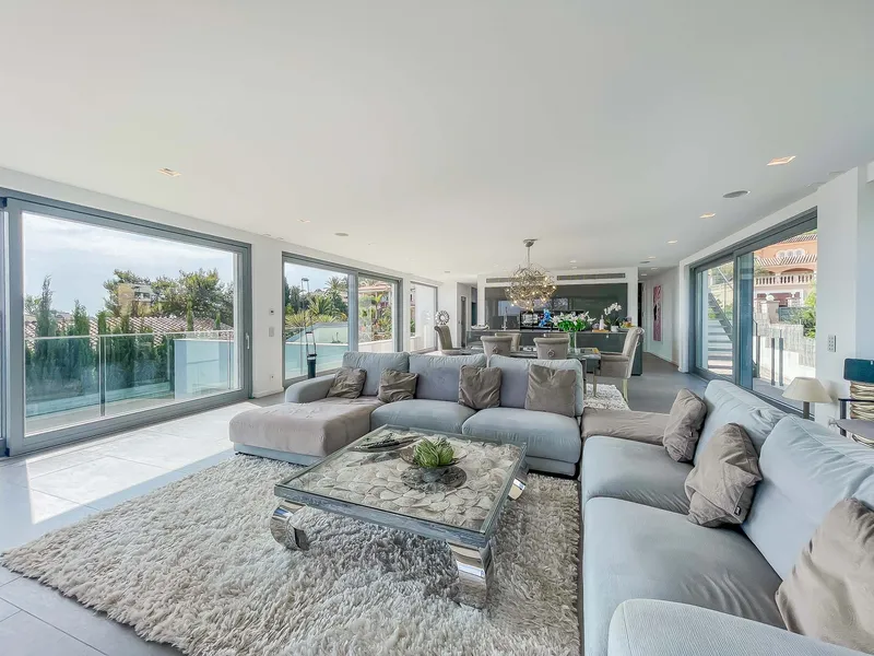 Sea view villa with 2 swimming pools in Santa Ponsa — photo 7