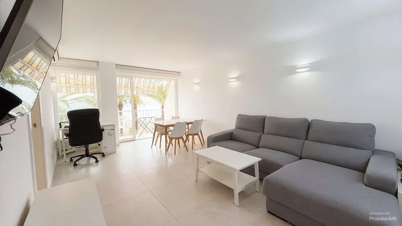 The Ocean Right Outside Your Door—Your Temporary Home on the Beachfront — photo 3