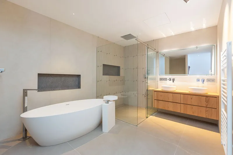 Spectacular villa in an elevated panoramic location — photo 12