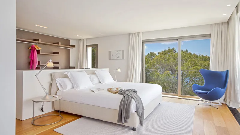 Modern luxury villa on the first sea line with direct access to the sea - Marcel Remus Real Estate — photo 11