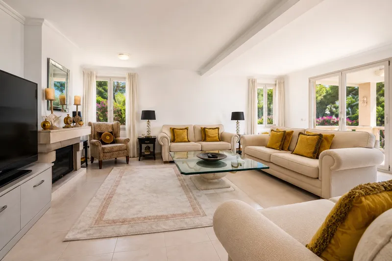 Spacious Villa for Sale in Nova Santa Ponsa — photo 3