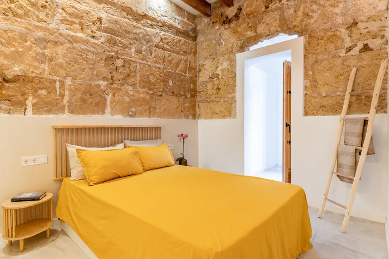 Fully Renovated Ground Floor Apartment with Outside Space and Communal Roof Terrace In the Heart of Santa Catalina — photo 10