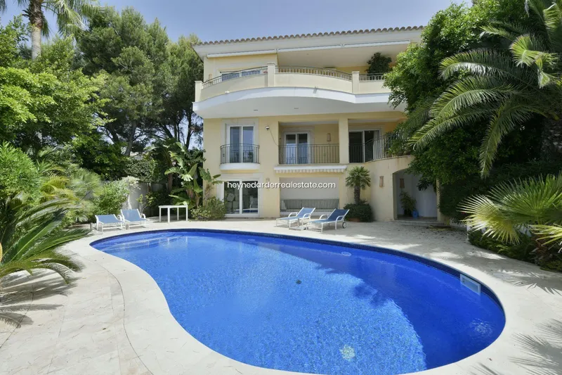 Villa en Port d'Andratx — photo 1