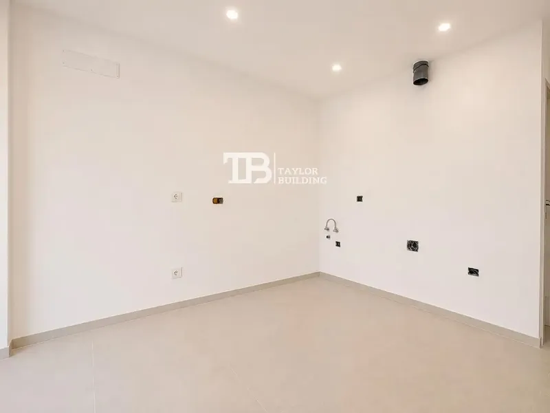 Taylor Building offers this exclusive one-bedroom apartment with bathroom and balcony, located in the quiet area of Son Ferrer, Calvià, Balearic Islands — photo 11
