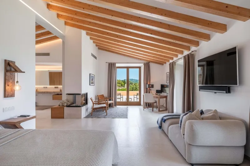 State-of-the-art natural stone country estate for short term rental — photo 10