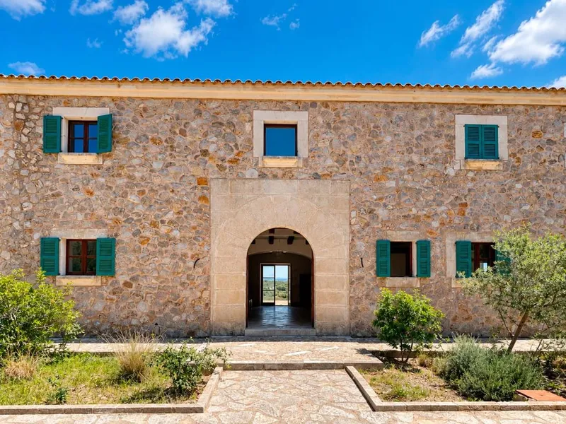 Traditional Mallorcan-style country estate with countryside and sea views in Artà, northeast Mallorca. — photo 2