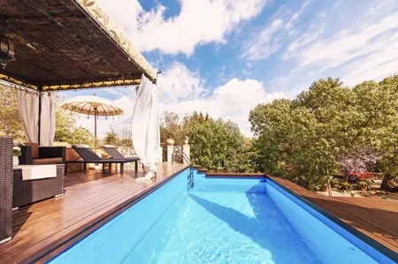 Finca property with vacation rental license in Llucmajor — photo 1