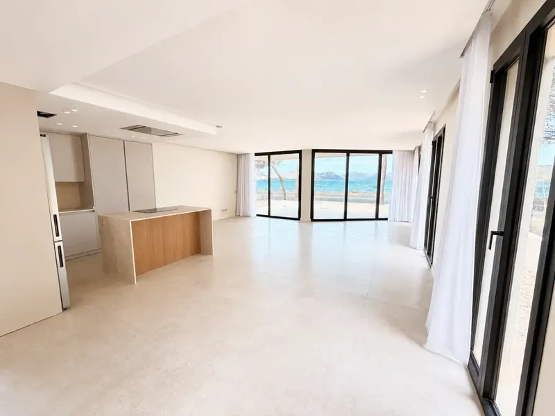 Casa con terraza en alquiler en Alcúdia - Carrer del Salzes — photo 4