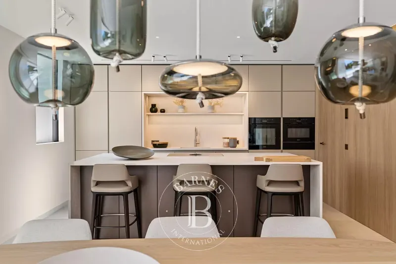 Spacious 5-Bedroom Villa with Terraces and Private Elevator in Portals Nous — photo 4