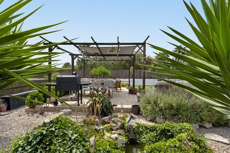 Newly built chalet in the quiet residential area of Crestatx, north of Mallorca, combining contemporary design — photo 3