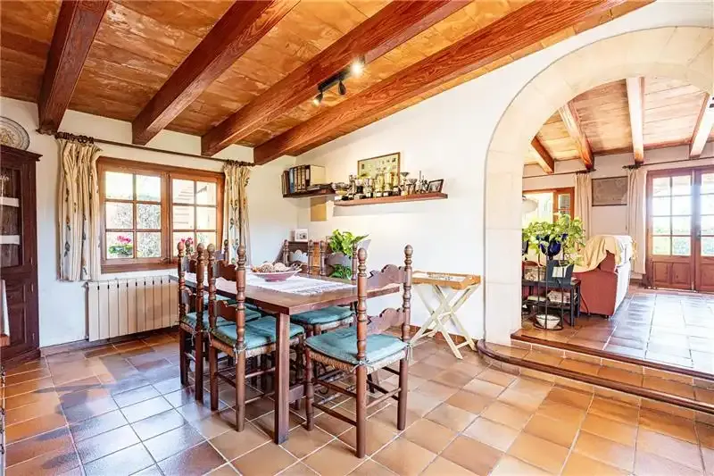 Rustic Mallorcan finca on a plot of 8,750 m², offering a charming 175 m² single-story home, plus a — photo 11