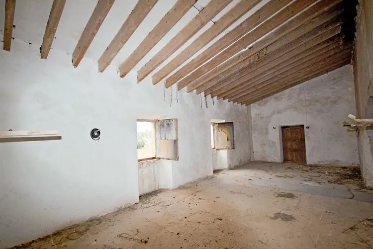 Campos, a finca with many outbuildings in need of renovation F02952 — photo 6