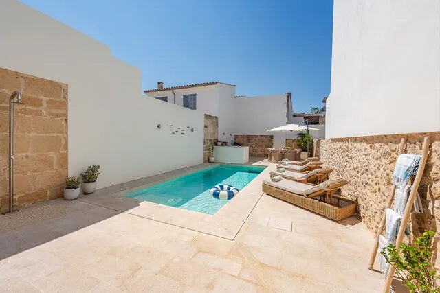 Elegantly renovated village house with pool for sale in Pollensa, North Mallorca — photo 10