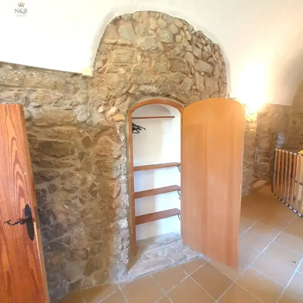 IKV 00346-1. Rustic estate located in the charming town of Binissalem, in the heart of the island of Mallorca, this unique property offers — photo 9